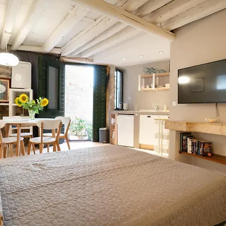 Flores Appartement Rovinj