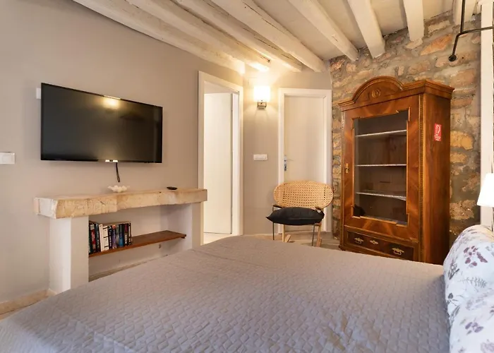 Flores Διαμέρισμα *