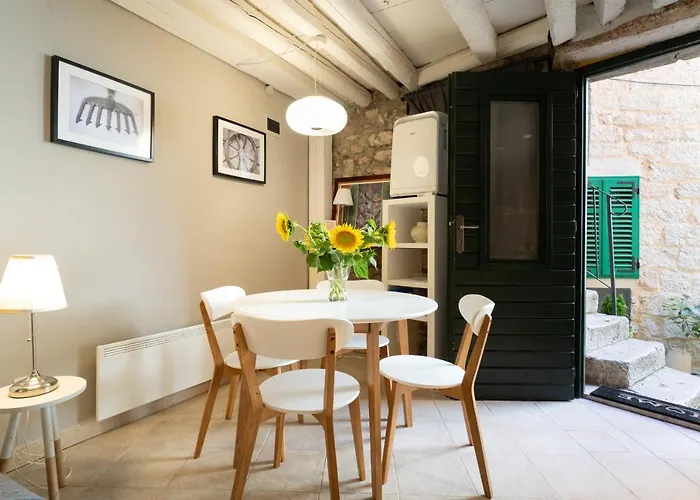 Flores Διαμέρισμα *